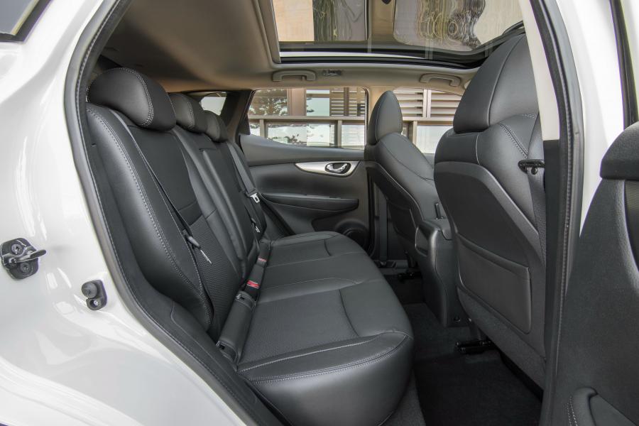 Интерьер Nissan Qashqai N-Tec 2017 года  (AU) (фото 19 из 37)